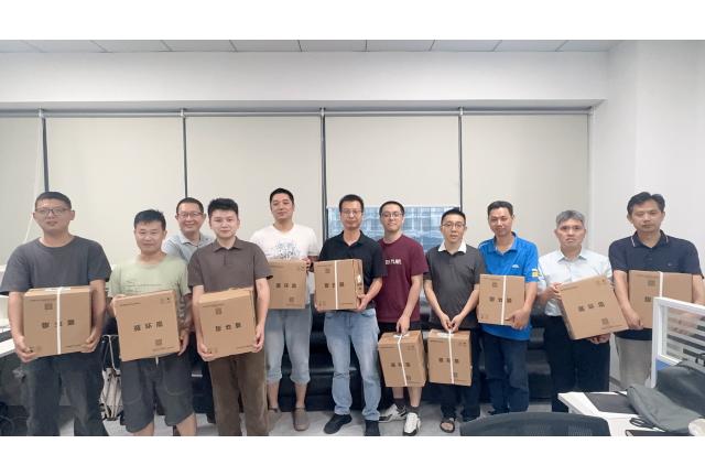 加華父親節(jié)暖心致敬：感恩“爸”氣擔當，禮獻職場父親